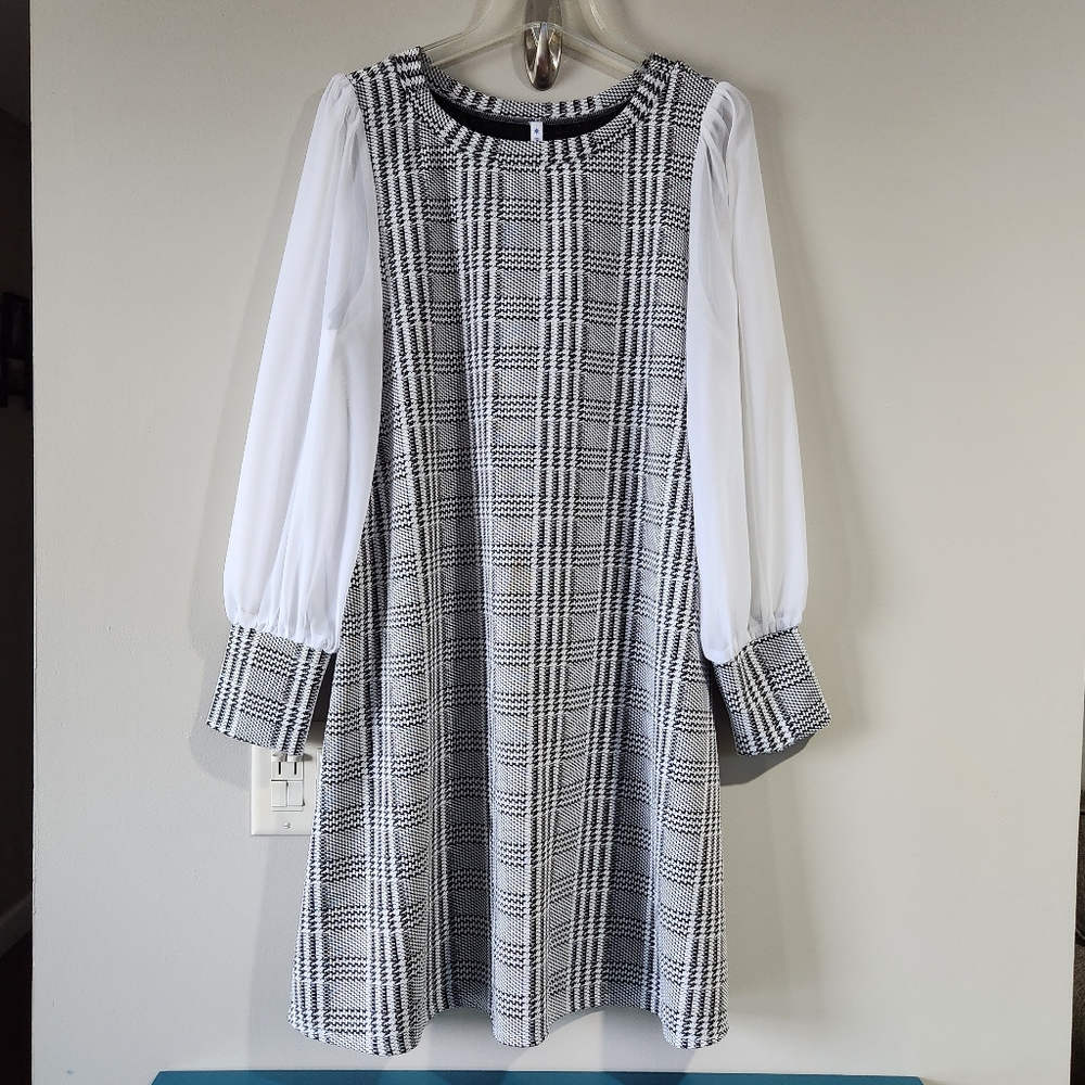 Piphany sheer sleeve dress